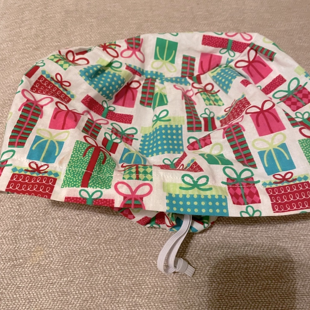 Christmas scrub cap, European style